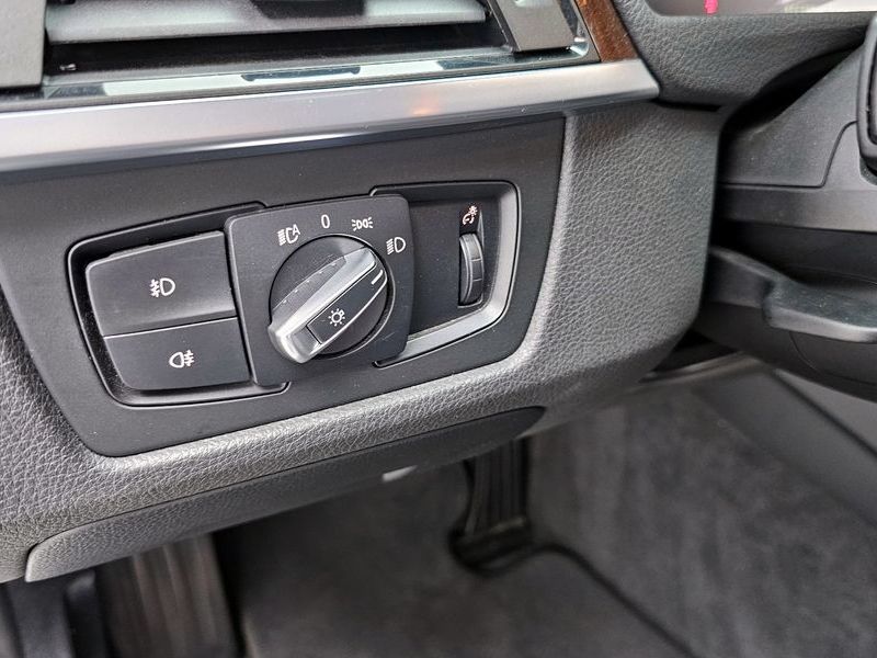2015 BMW 3 Series 320d photo 15