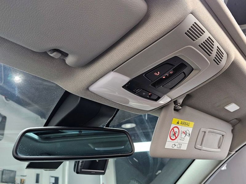 2015 BMW 3 Series 320d photo 18