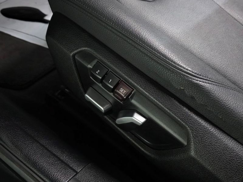 2016 BMW 3 Series 320d photo 16
