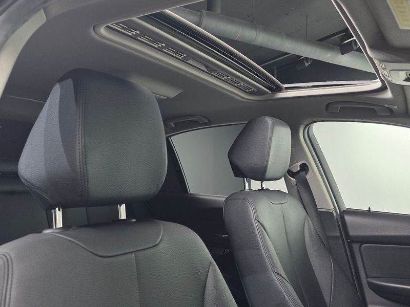 2016 BMW 3 Series 320d photo 17