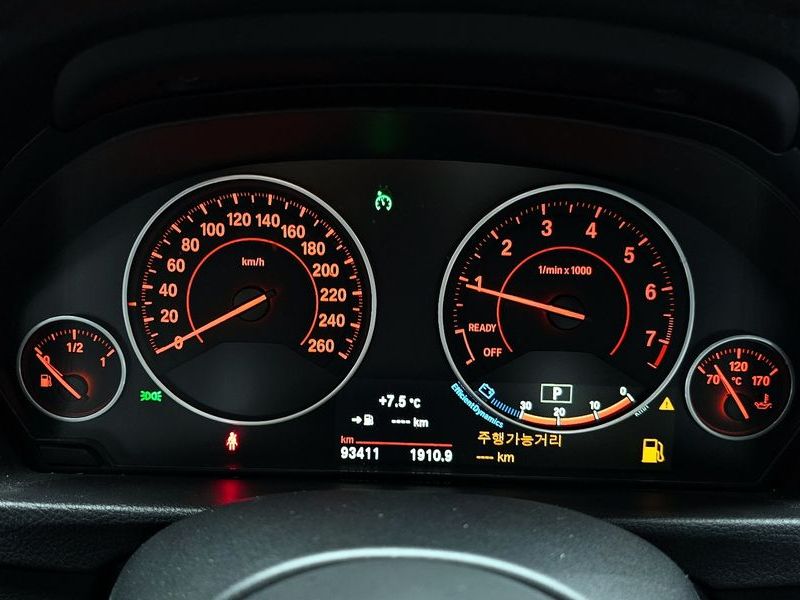 2016 BMW 3 Series 328i M Sport photo 8