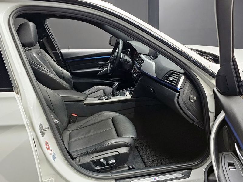 2016 BMW 3 Series 328i M Sport photo 11