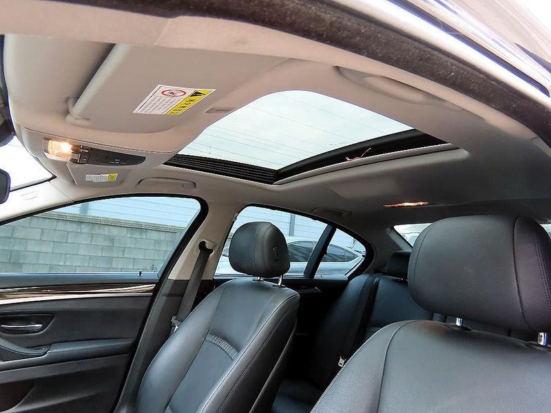 2015 BMW 5 Series 528i Luxury photo 16