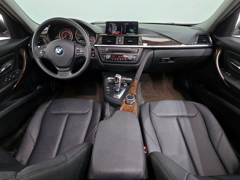 2015 BMW 3 Series 320d photo 7
