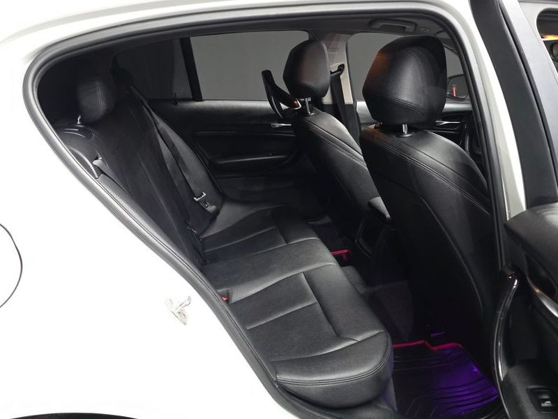 2015 BMW 1시리즈 118d Sport 5Door photo 12