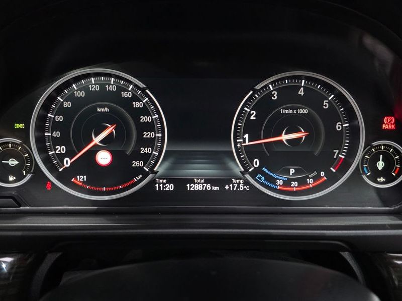 2016 BMW 5 Series 528i xDrive Luxury Plus photo 7
