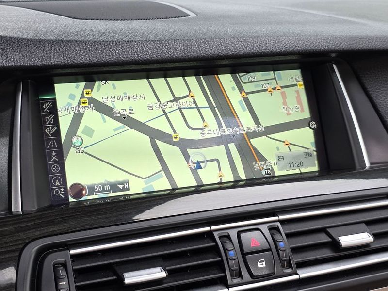 2016 BMW 5 Series 528i xDrive Luxury Plus photo 12