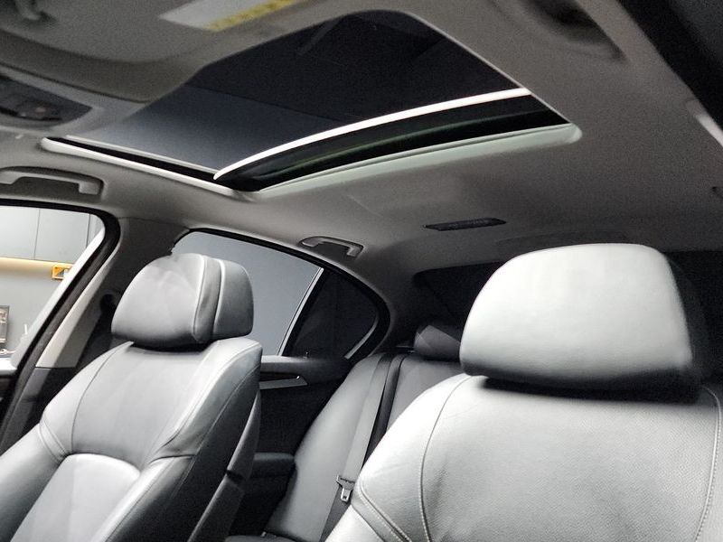 2016 BMW 5 Series 520d Luxury Plus photo 18