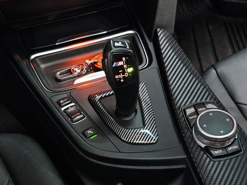 2015 BMW 3 Series GT 320d photo 9