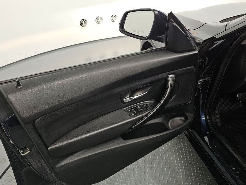 2015 BMW 3 Series GT 320d photo 24