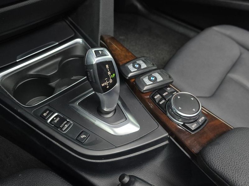 2015 BMW 3 Series GT 320d photo 9