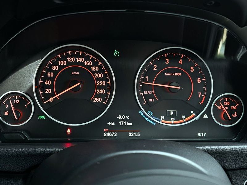 2016 BMW 3 Series 320i M Sport photo 8