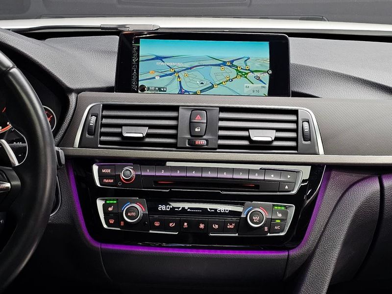 2016 BMW 3 Series 320i M Sport photo 16