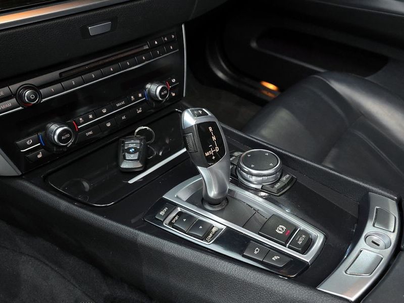 2017 BMW 5 Series GT ED Edition photo 9