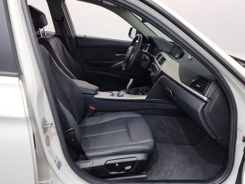 2015 BMW 3 Series 320d ED Edition photo 11