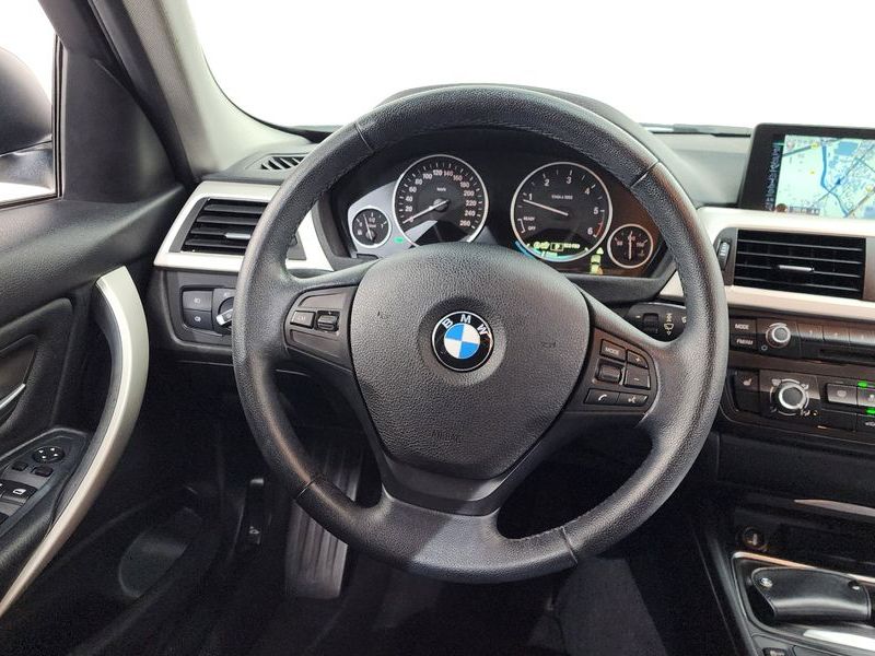2015 BMW 3 Series 320d ED Edition photo 13