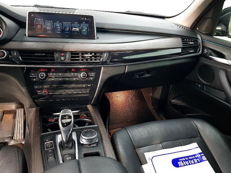 2017 BMW X5 xDrive 30d photo 10