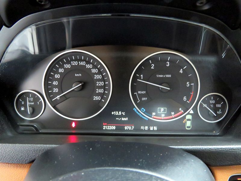 2015 BMW 4 Series 420d Luxury GranCoupe photo 9
