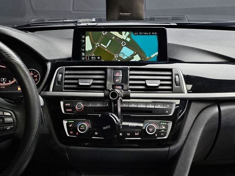 2017 BMW 3 Series 320d photo 16