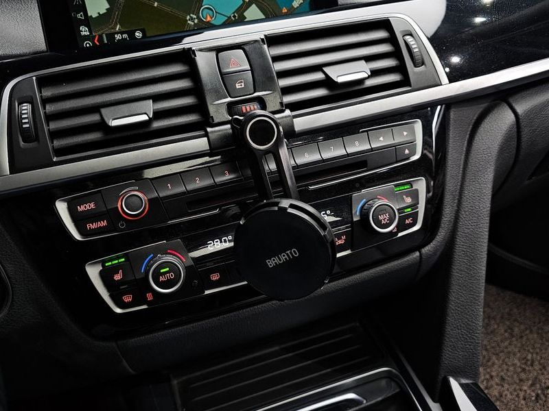 2017 BMW 3 Series 320d photo 19