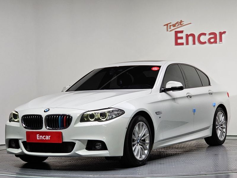 2016 BMW 5 Series 528i M Aero Dynamic photo 1