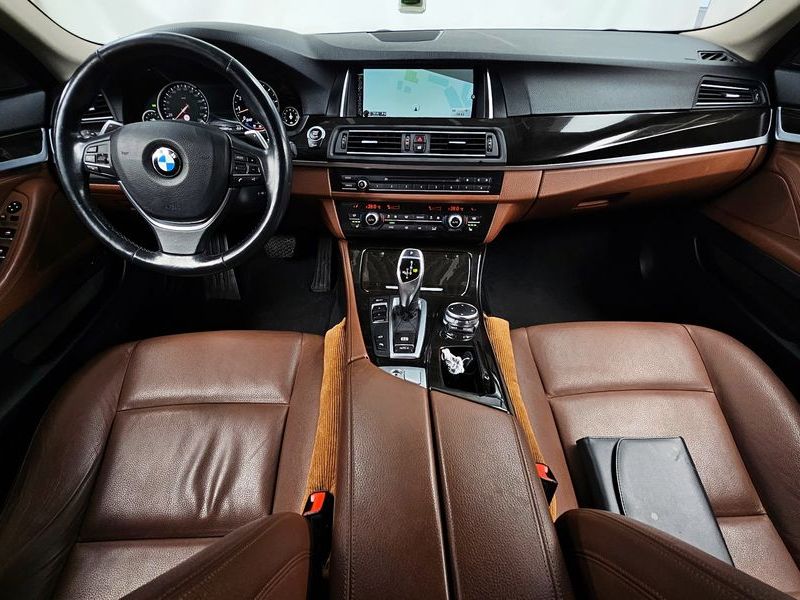 2016 BMW 5 Series 528i M Aero Dynamic photo 7