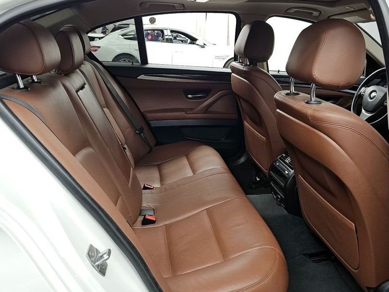 2016 BMW 5 Series 528i M Aero Dynamic photo 12