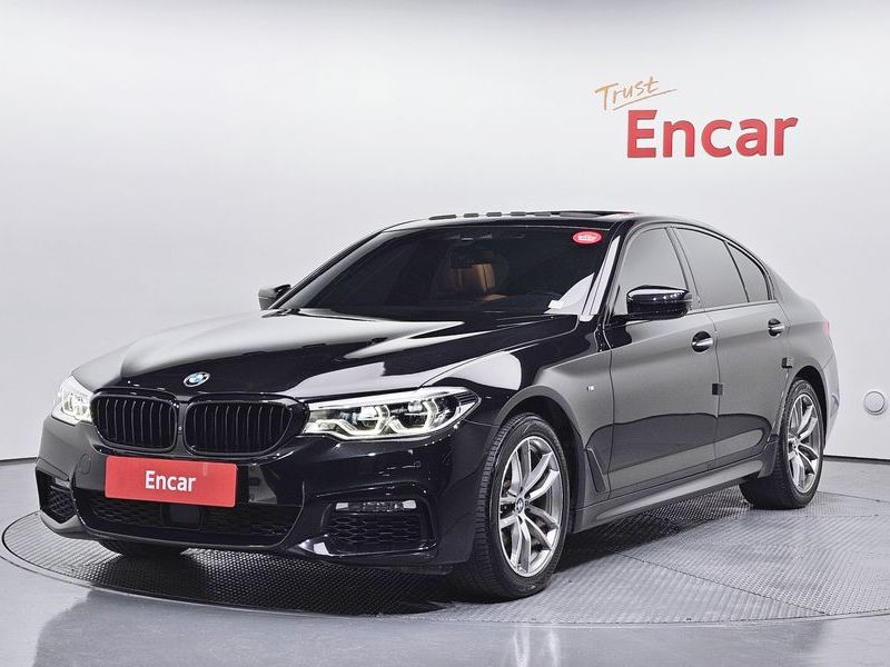 2017 BMW 5 Series 520d M Sport Package Plus photo 1