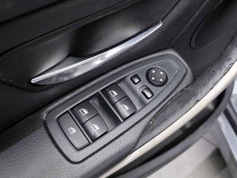 2015 BMW 3 Series 320d ED Edition photo 13