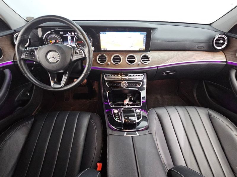2017 Mercedes-Benz E-Class E220d Exclusive photo 7