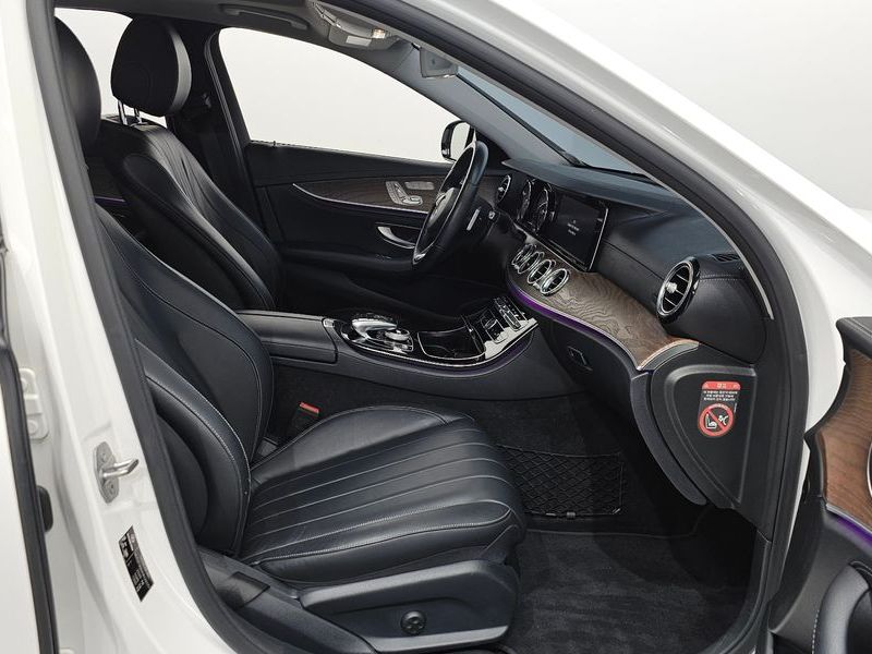 2017 Mercedes-Benz E-Class E220d Exclusive photo 11