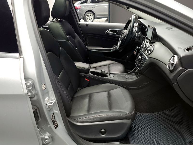 2015 Mercedes-Benz A-Class GLA200 CDI photo 10