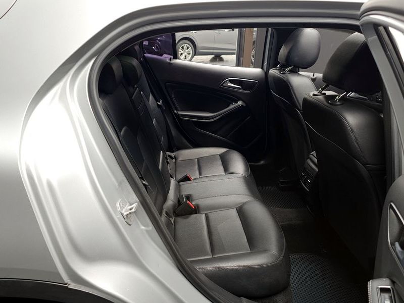2015 Mercedes-Benz A-Class GLA200 CDI photo 11