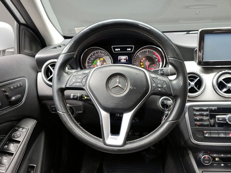 2015 Mercedes-Benz A-Class GLA200 CDI photo 13