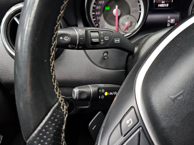 2015 Mercedes-Benz A-Class GLA200 CDI photo 16