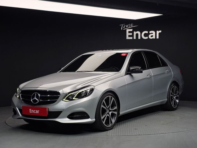 2016 Mercedes-Benz E-Class E220 Bluetec Avantgarde Sport photo 1