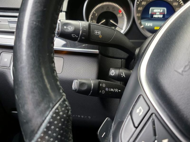 2016 Mercedes-Benz E-Class E220 Bluetec Avantgarde Sport photo 18
