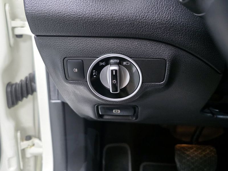 2015 Mercedes-Benz A-Class GLA200 CDI photo 18