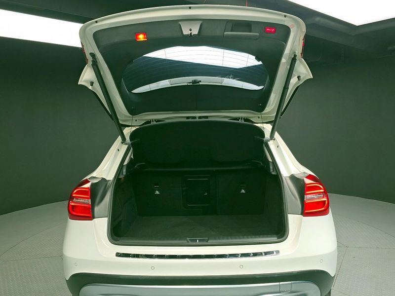 2015 Mercedes-Benz A-Class GLA200 CDI photo 20