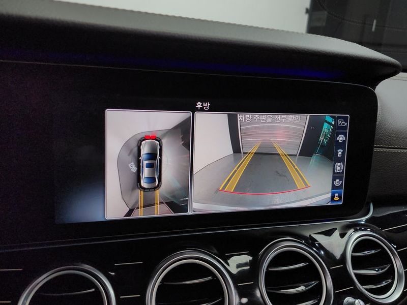 2017 Mercedes-Benz E-Class E400 4MATIC Exclusive photo 16