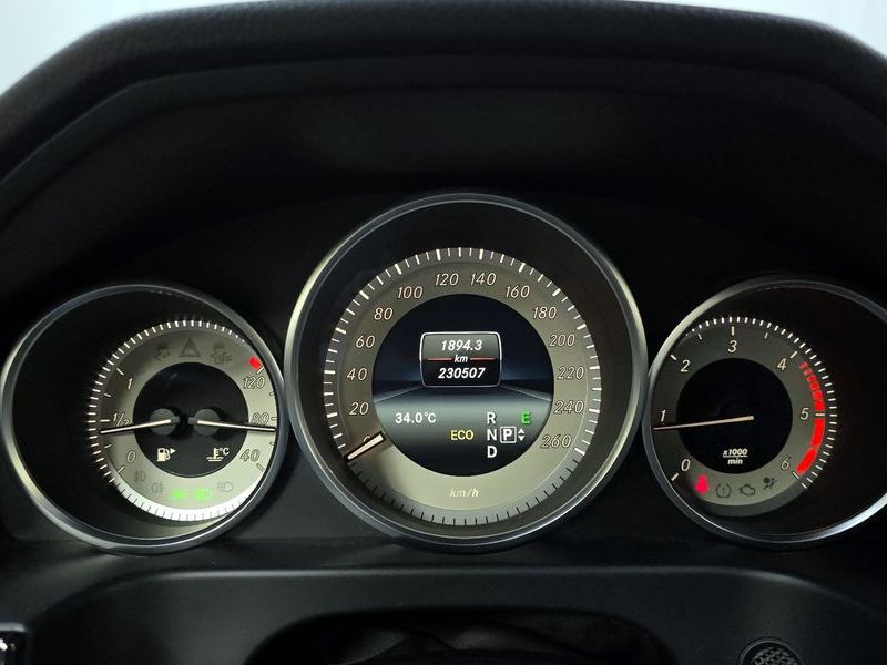 2016 Mercedes-Benz E-Class E220 CDI Avantgarde photo 8