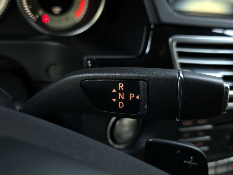 2016 Mercedes-Benz E-Class E220 CDI Avantgarde photo 9
