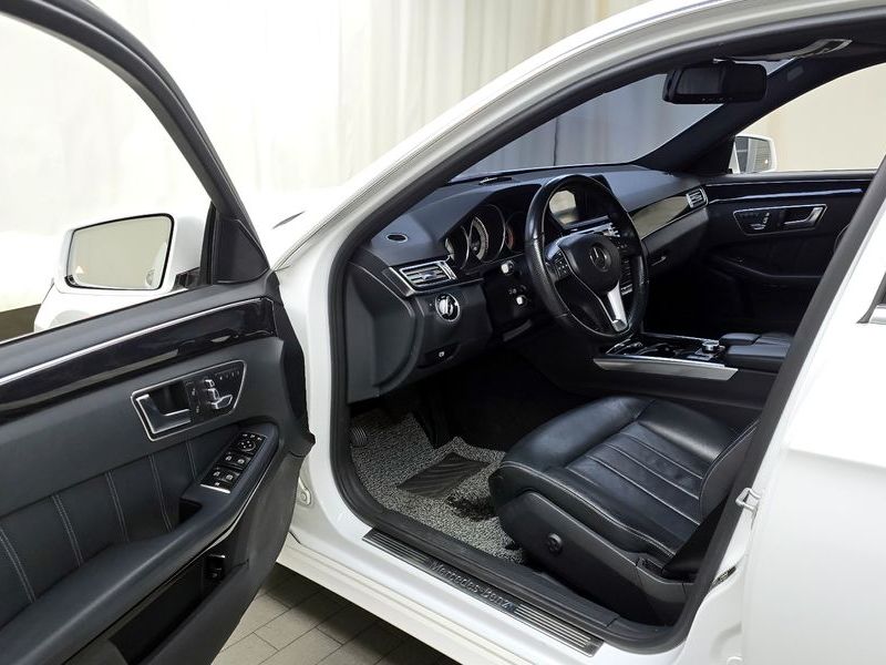 2016 Mercedes-Benz E-Class E220 CDI Avantgarde photo 10