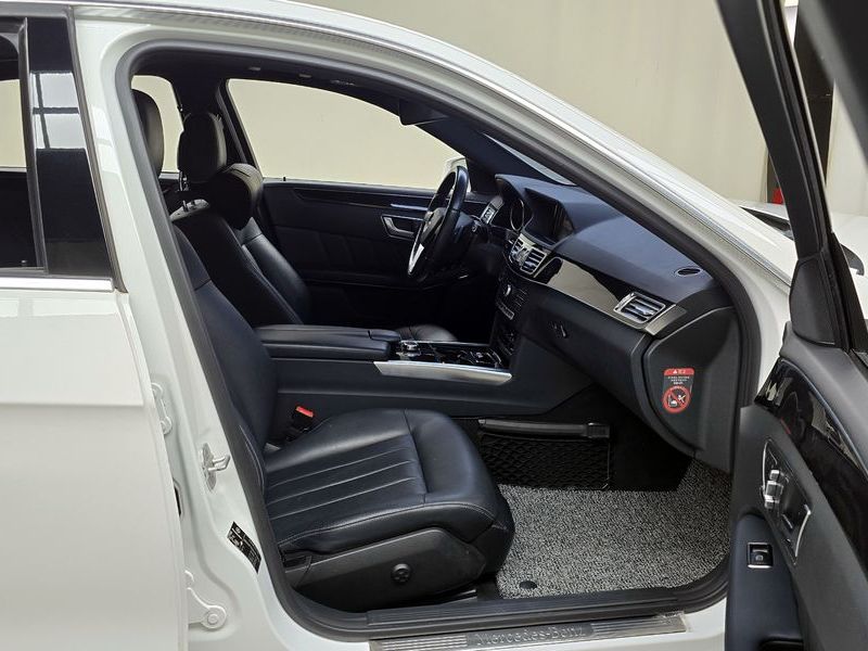 2016 Mercedes-Benz E-Class E220 CDI Avantgarde photo 11