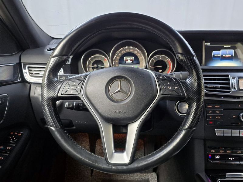 2016 Mercedes-Benz E-Class E220 CDI Avantgarde photo 13