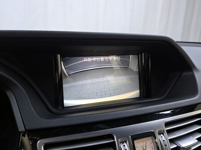 2016 Mercedes-Benz E-Class E220 CDI Avantgarde photo 15