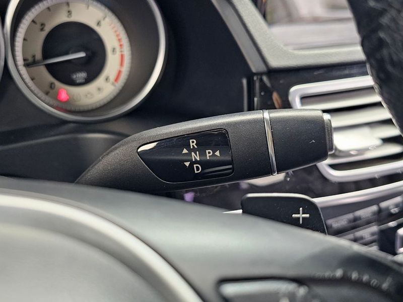 2015 Mercedes-Benz E-Class E220 CDI Avantgarde photo 9