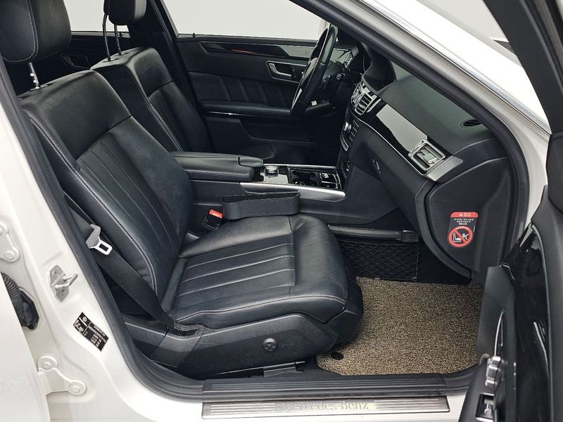 2015 Mercedes-Benz E-Class E220 CDI Avantgarde photo 12