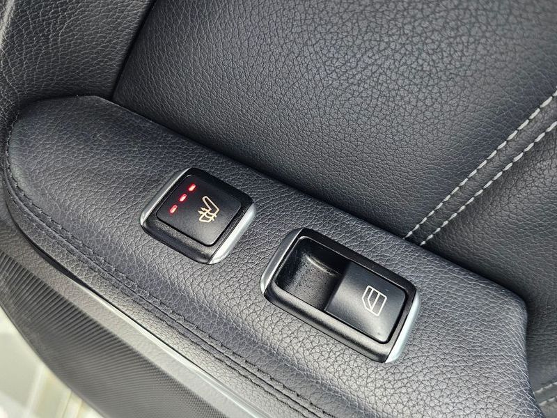 2015 Mercedes-Benz E-Class E220 CDI Avantgarde photo 18