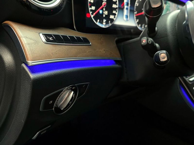 2017 Mercedes-Benz E-Class E300 Exclusive photo 14